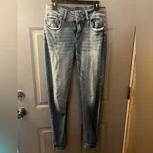 Size 29 KanCan Signature “Kurvy” light wash